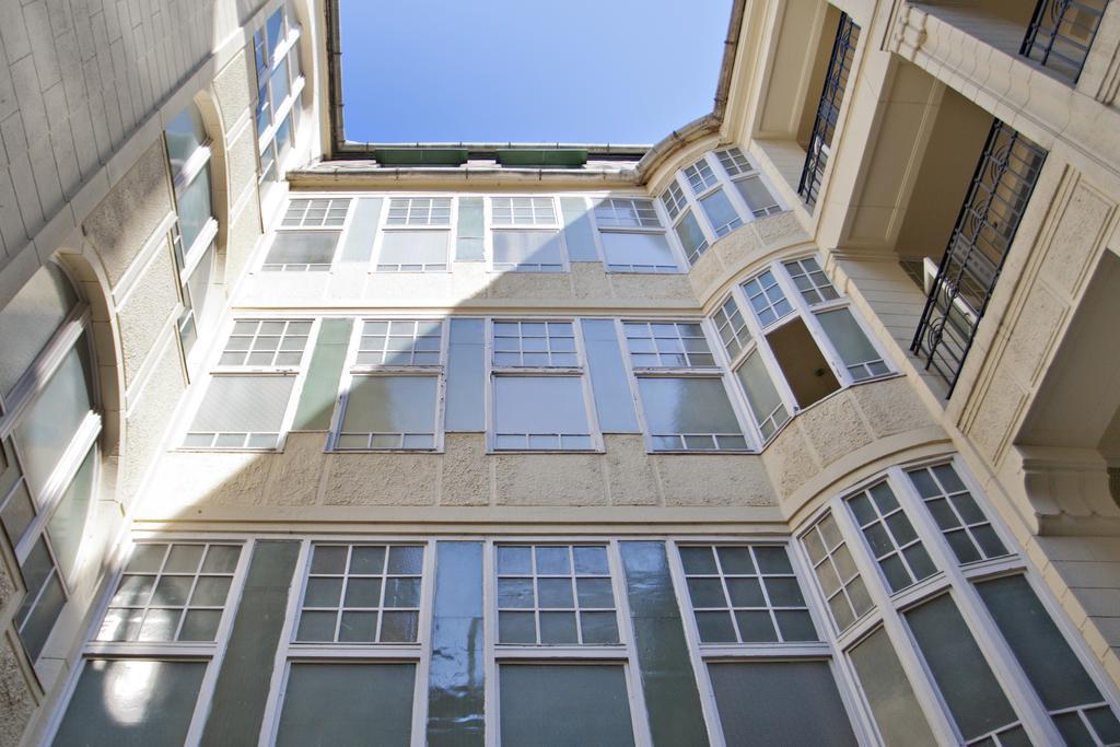Diana Apartment On Vaci Utca บูดาเปสต์ ภายนอก รูปภาพ