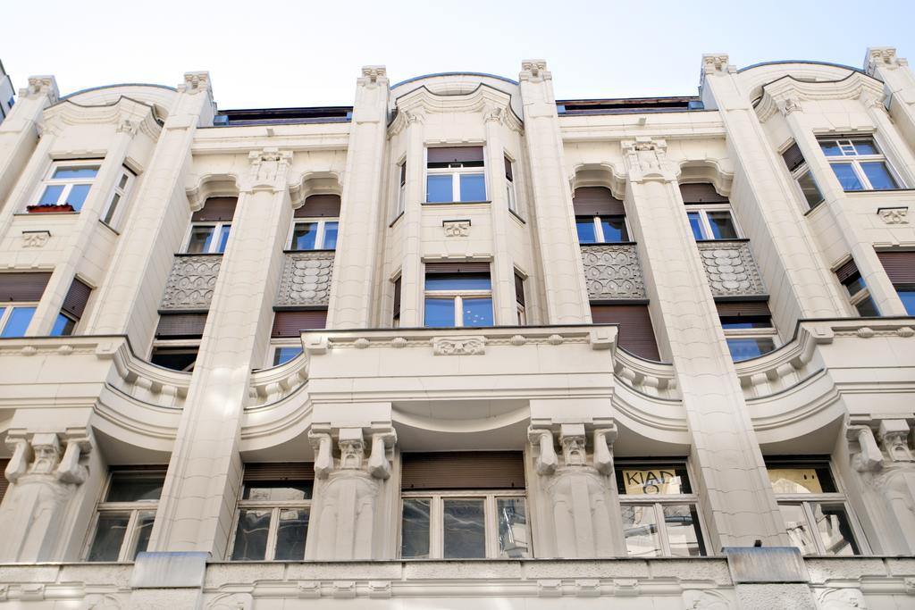 Diana Apartment On Vaci Utca บูดาเปสต์ ภายนอก รูปภาพ