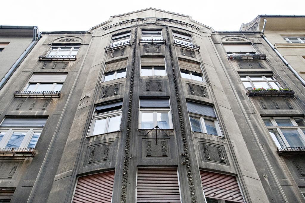 Diana Apartment On Vaci Utca บูดาเปสต์ ภายนอก รูปภาพ