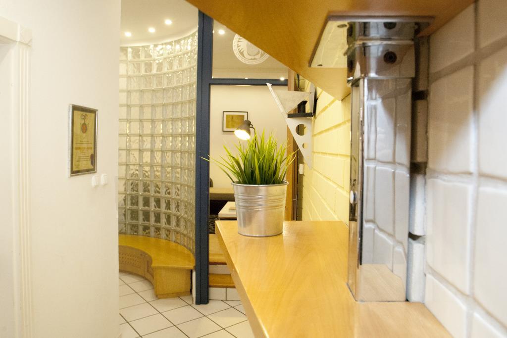 Diana Apartment On Vaci Utca บูดาเปสต์ ภายนอก รูปภาพ